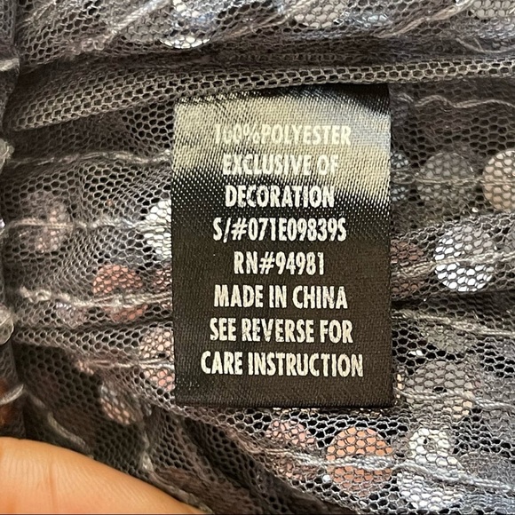 FOREVER 21 | Sheer Silver Sequins Blouse Sz M - Picture 7 of 7